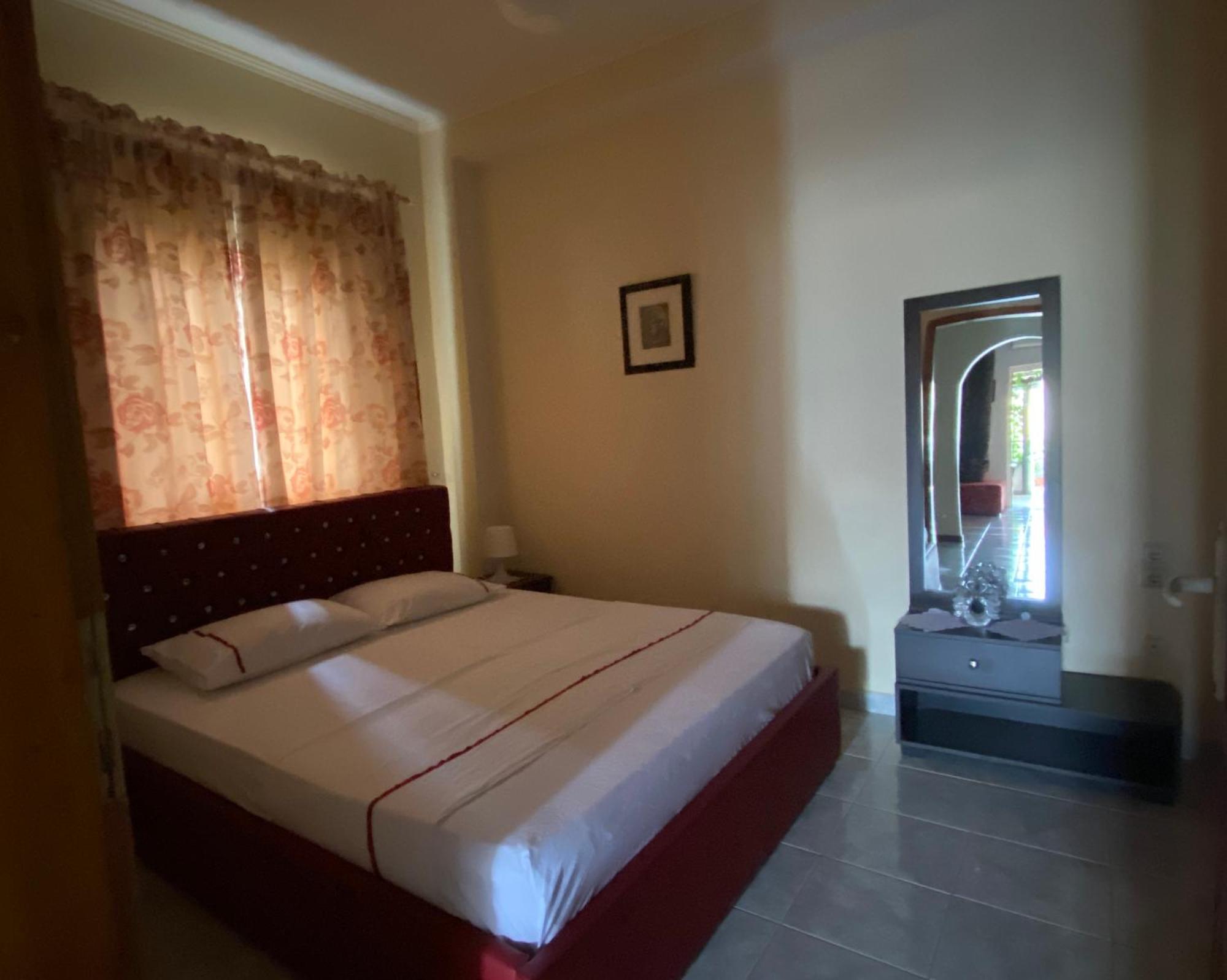 Vila Xhani * Sarande
