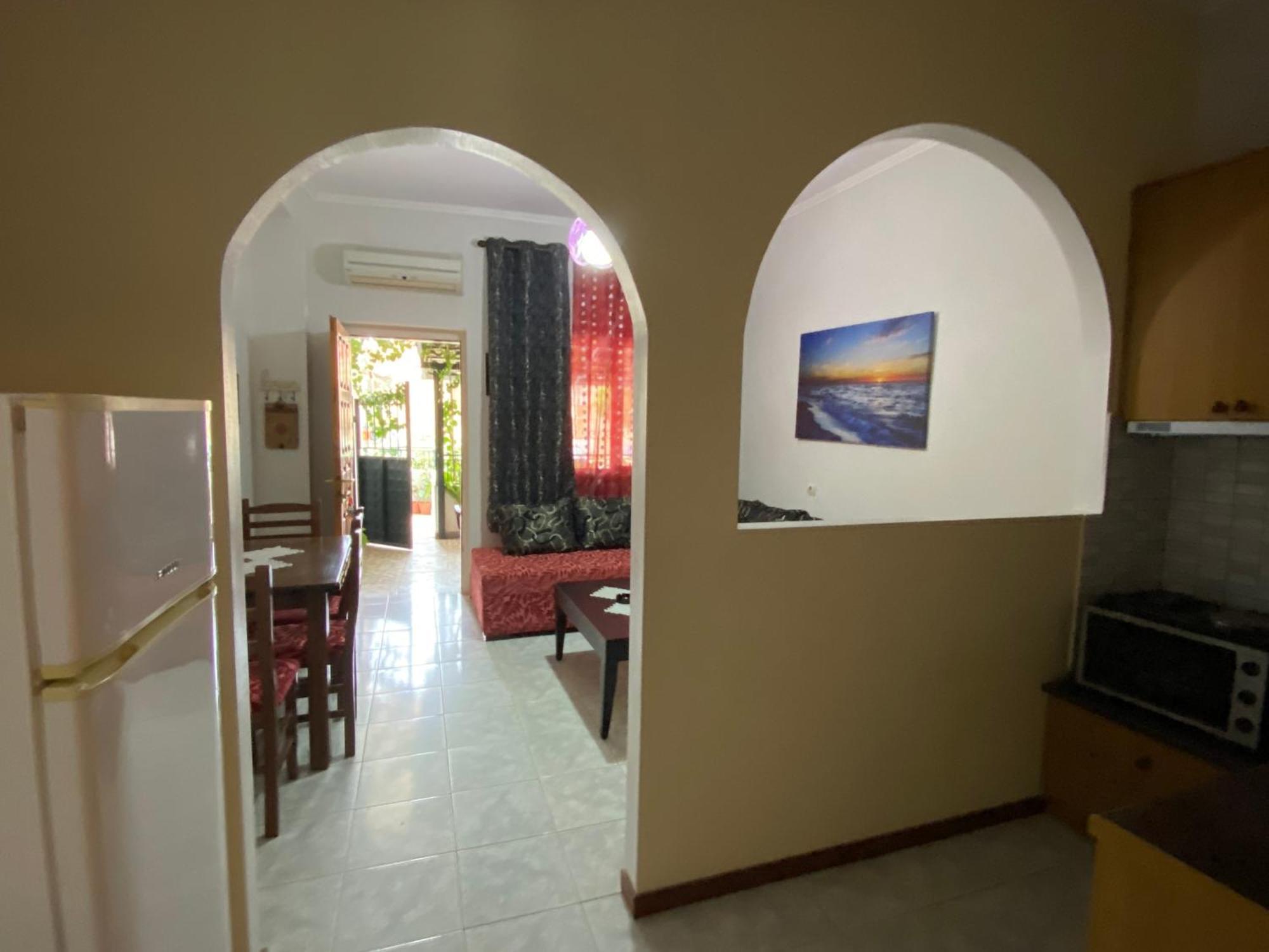 Vila Xhani 公寓