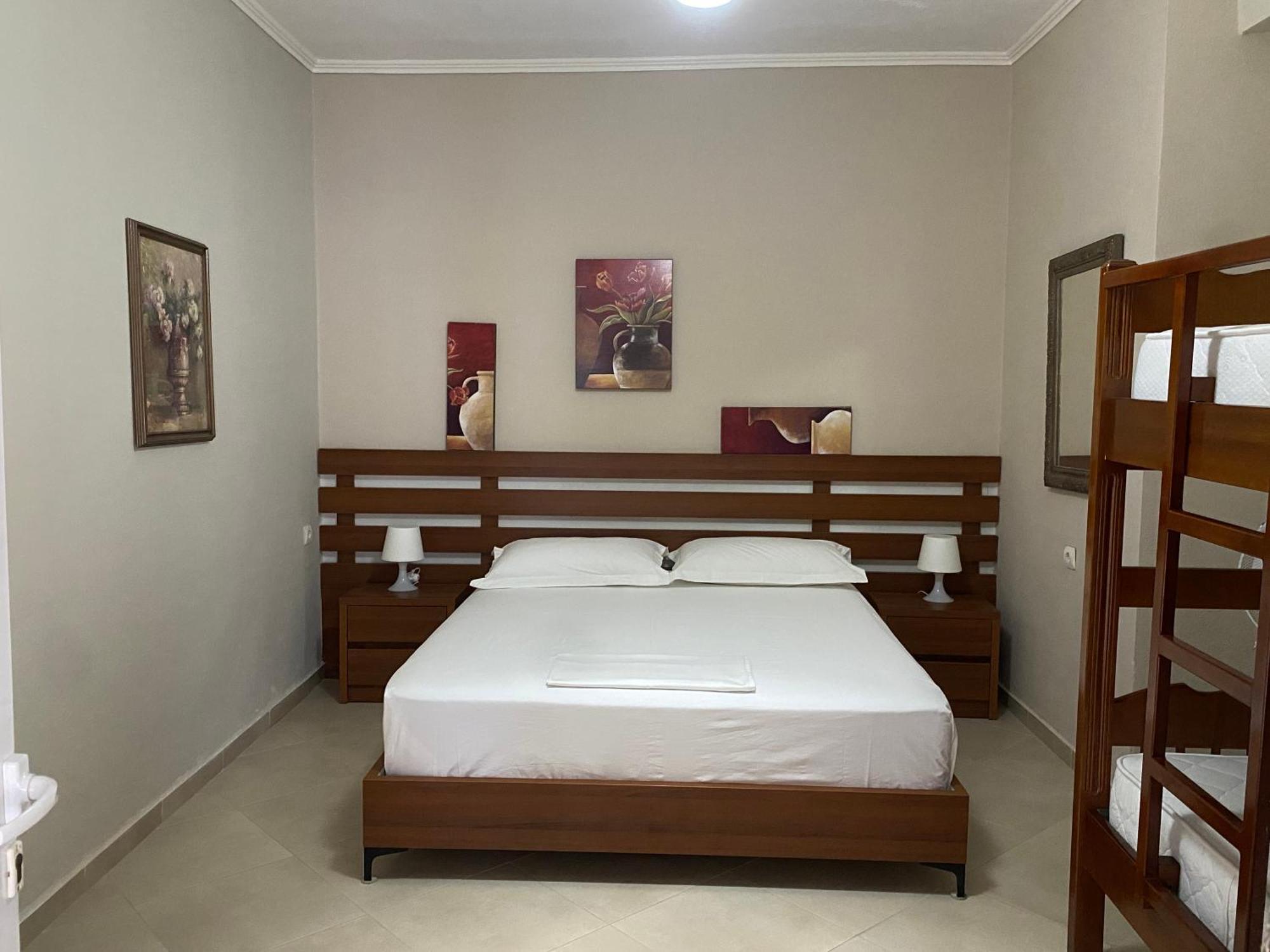 Vila Xhani *